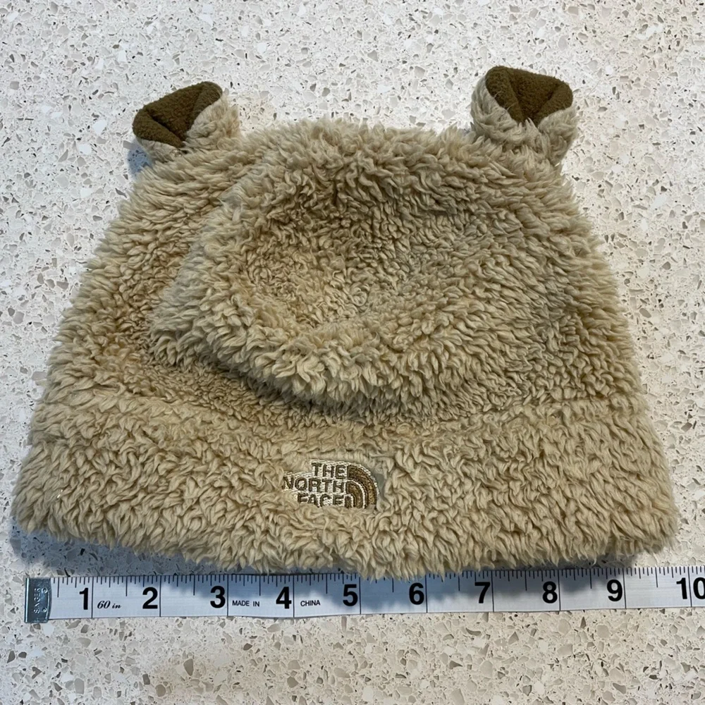 Baby north face winter hat - XS 6-24 months